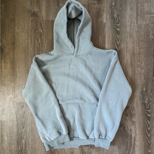 Comfrt Signature Hood in Sky